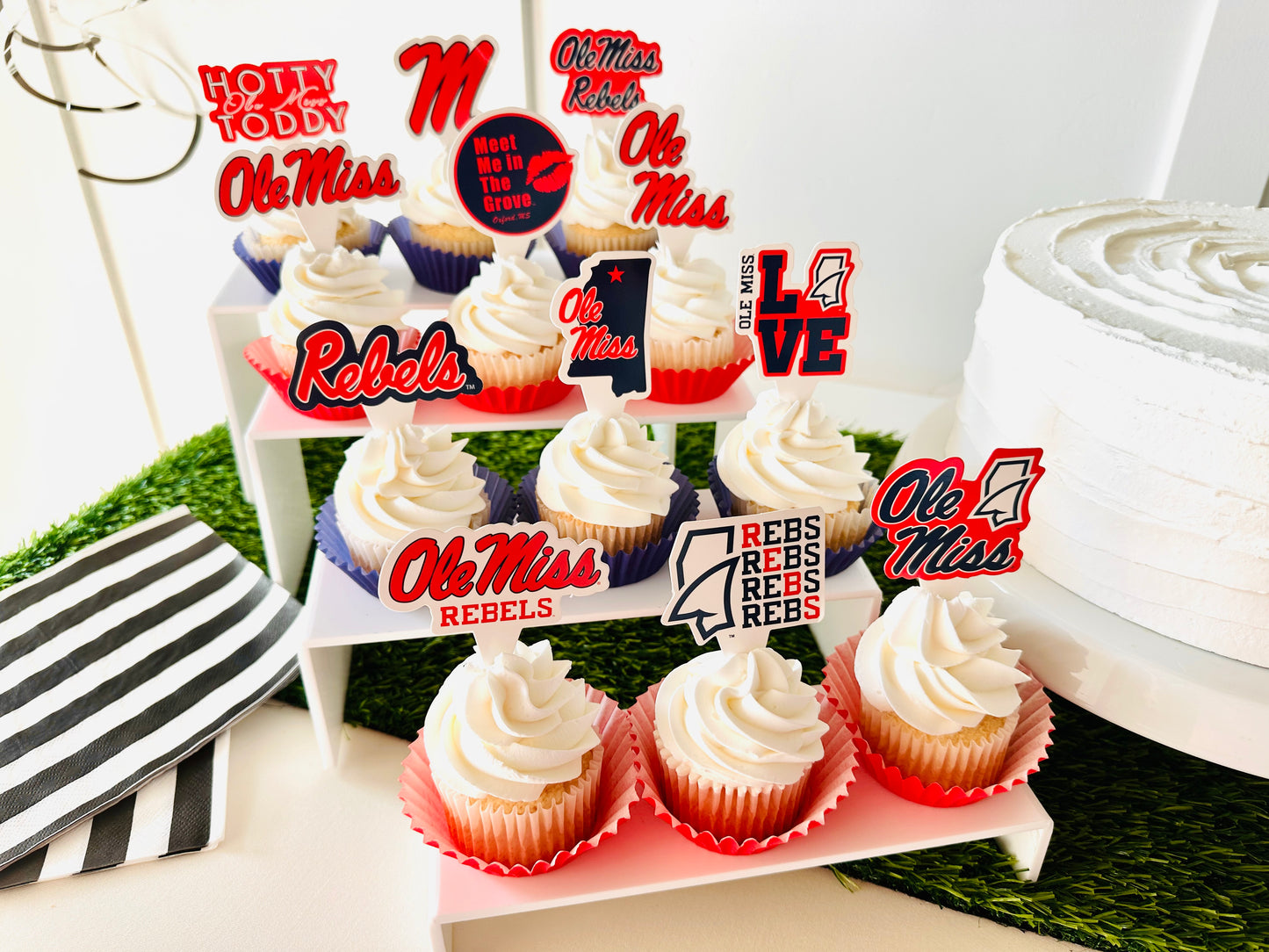 Ole Miss Rebels Cupcake Toppers (24 Pieces)