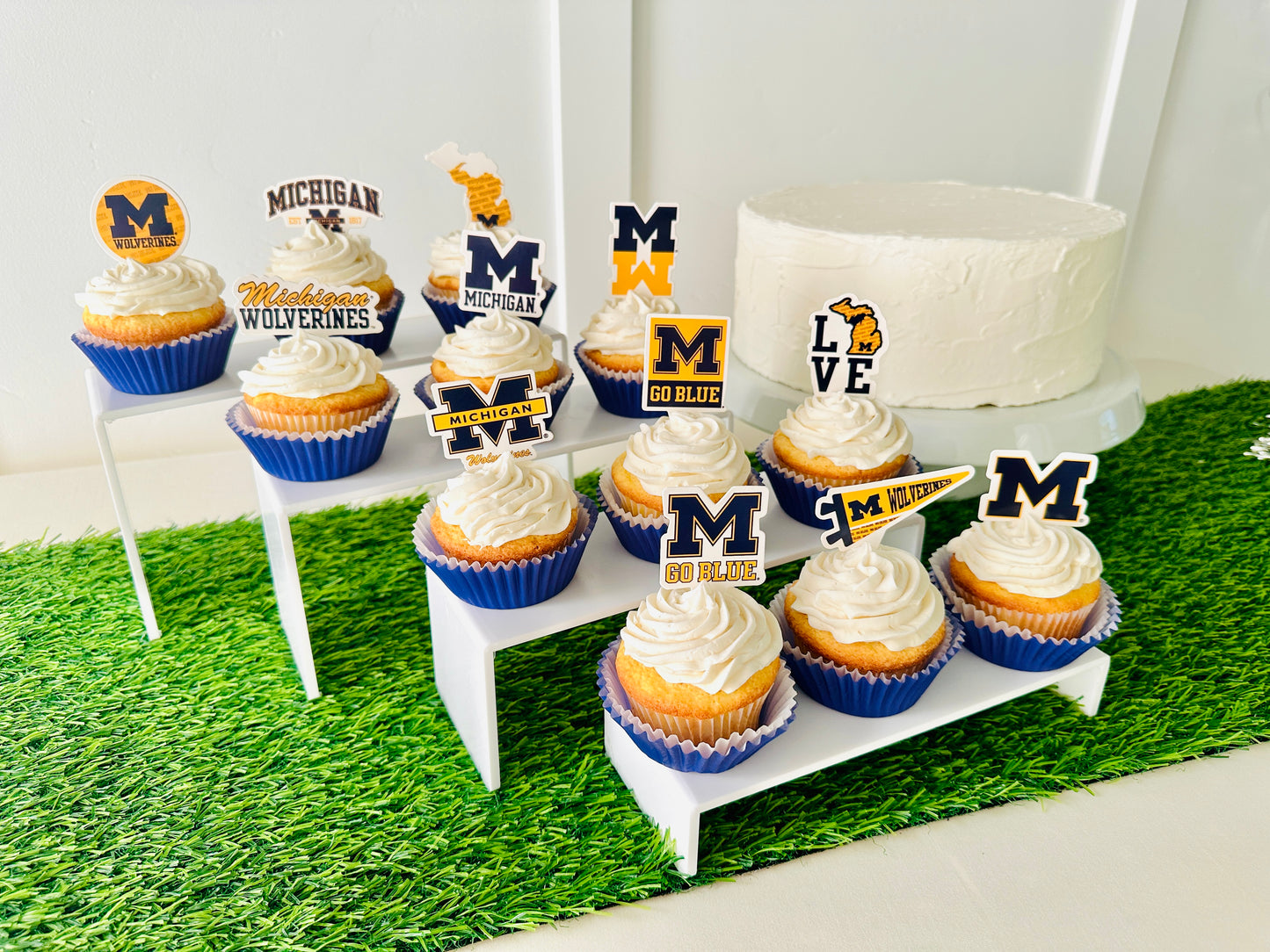 Michigan Wolverines Cupcake Toppers (24 Pieces)