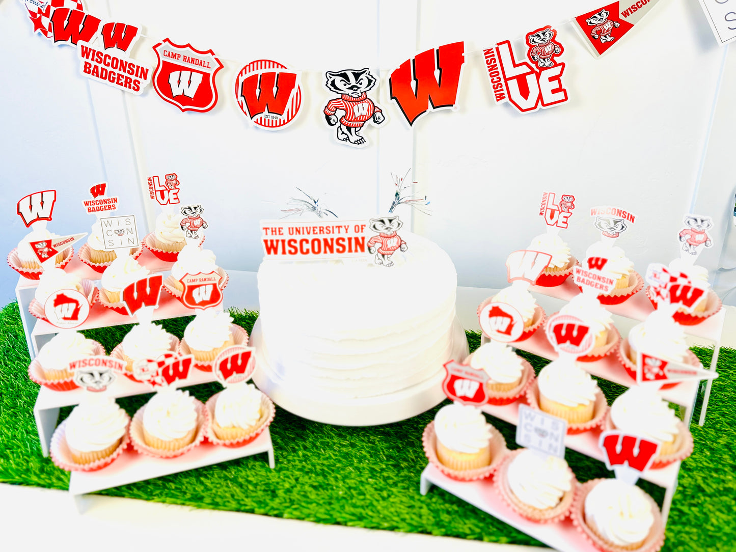 Wisconsin Badgers Party Decorations with Banner and Cupcake Toppers (42 Pieces)