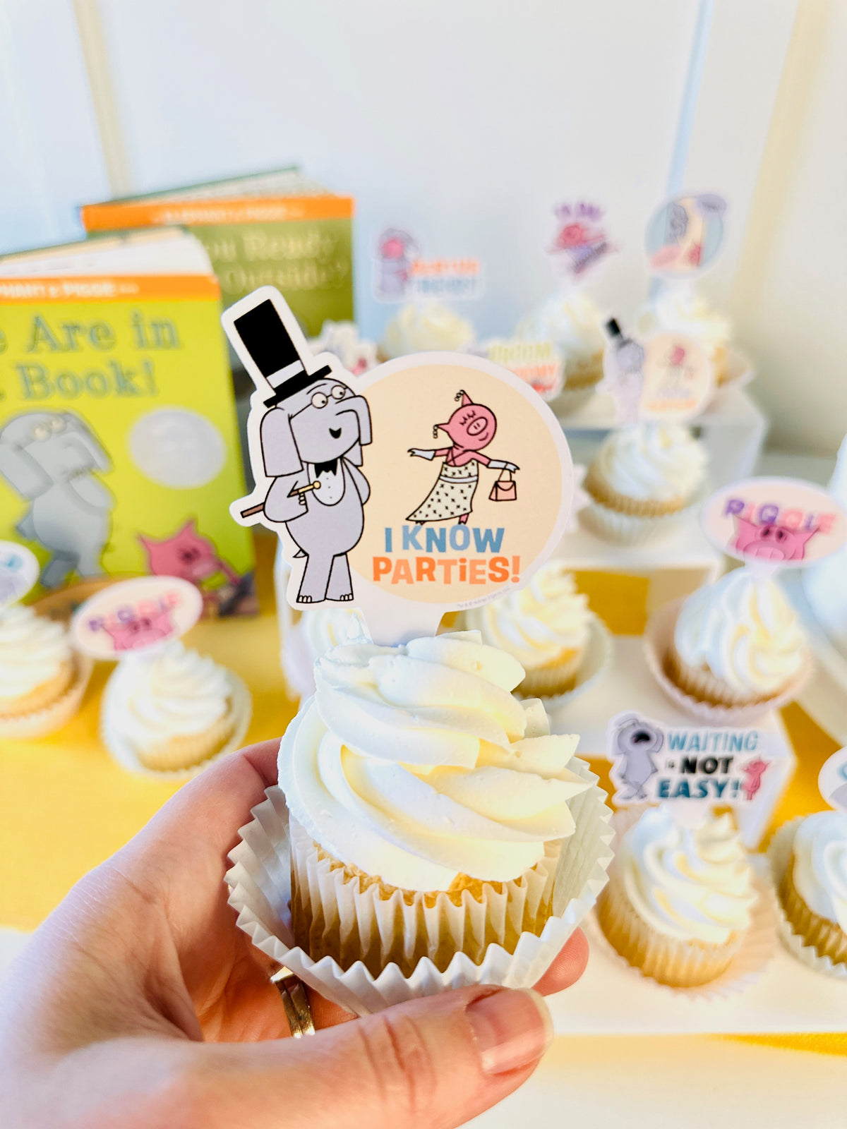 Elephant and Piggie Party Kit (8 Foot Banner, 24 Cupcake Toppers, Cake Topper, 4 Streamers)